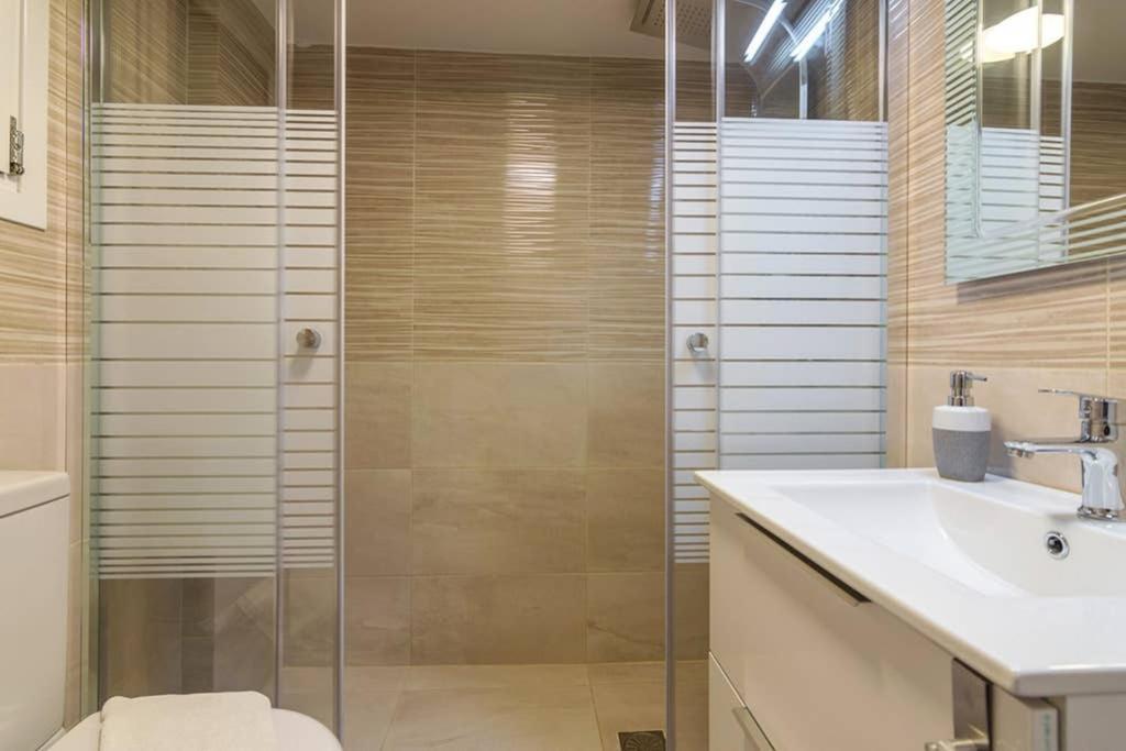 Ferienwohnung Brand New Decorated Flat For 4 Ppl In Pagrati Athen Exterior foto